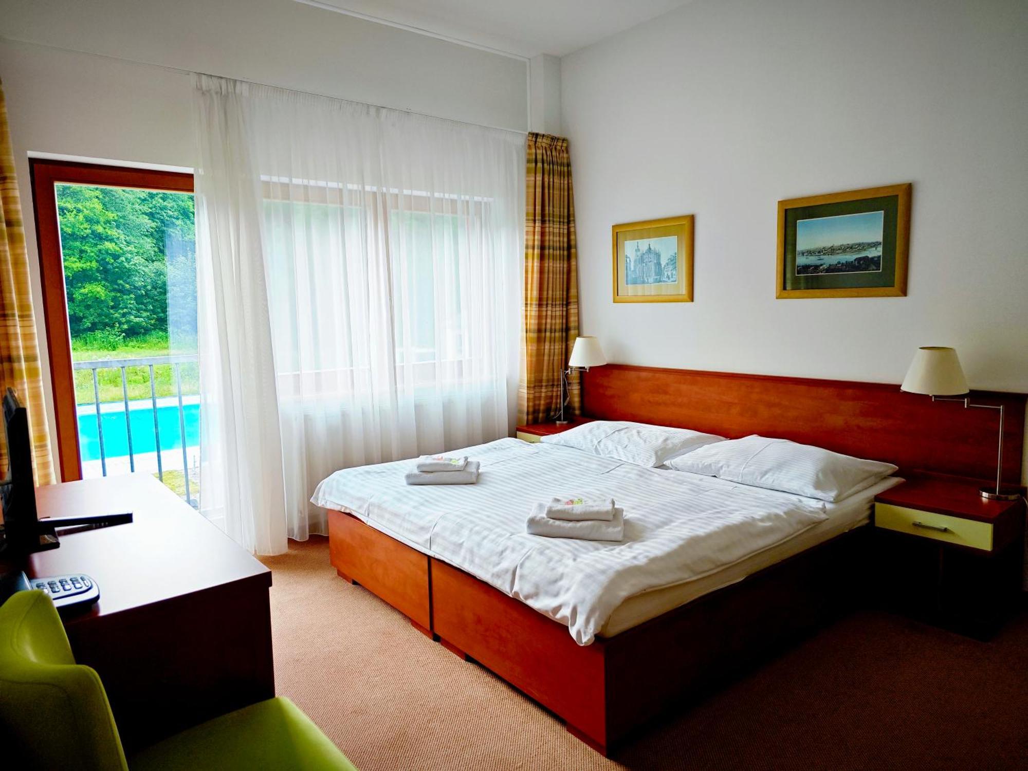 Hotel Bazant Karlovy Vary Exterior foto
